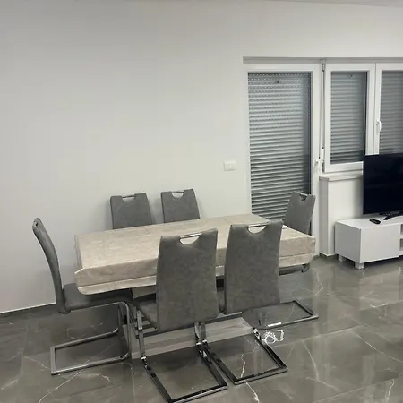 Apartamento Tini 4 Pula