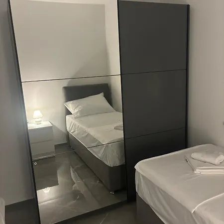 Tini 4 * Pula